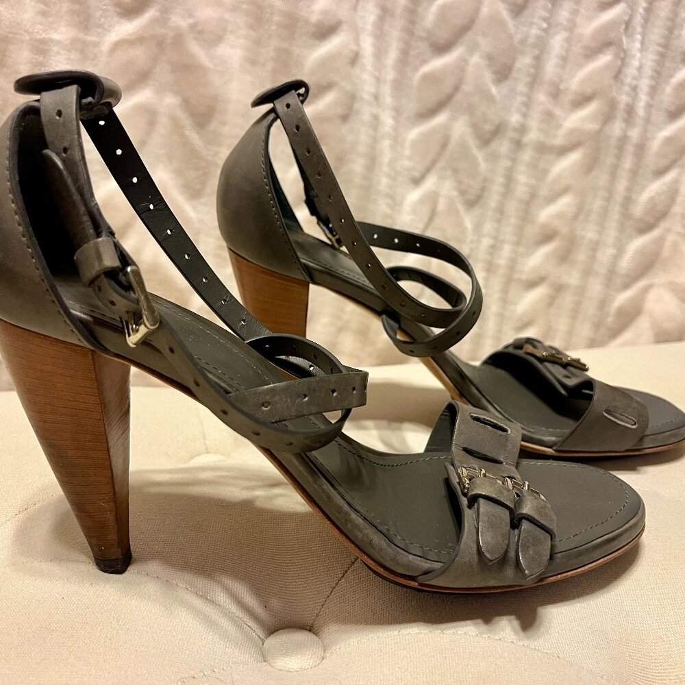 TOD'S Grey Leather Detail Ankle Strap Sandal - Picture 3 of 9